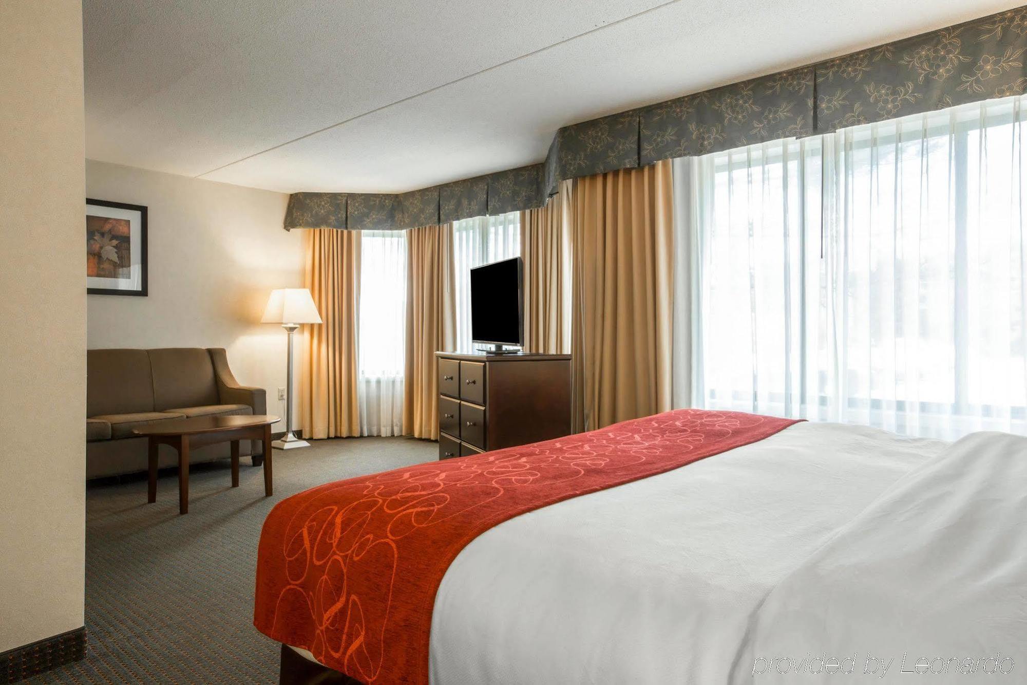 Comfort Suites South Burlington Near University المظهر الخارجي الصورة