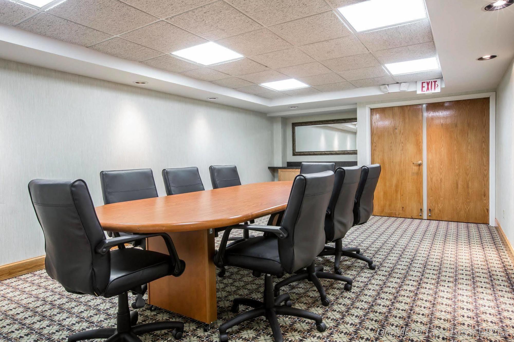 Comfort Suites South Burlington Near University المظهر الخارجي الصورة