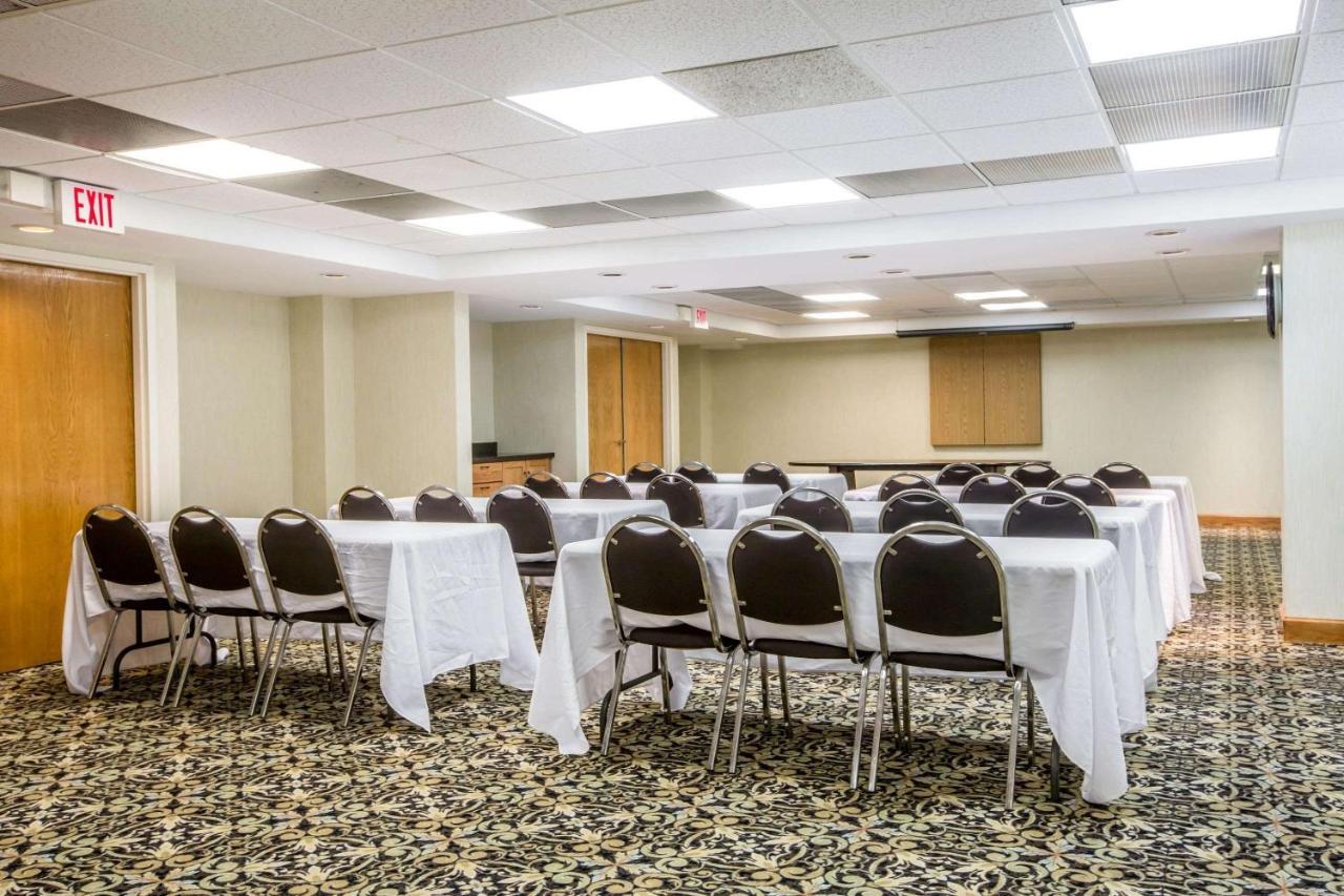 Comfort Suites South Burlington Near University المظهر الخارجي الصورة